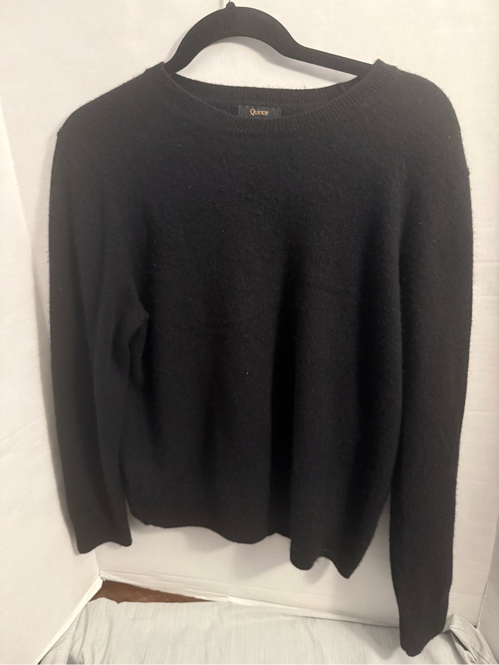 Quince 100% cashmere L black crew sweater